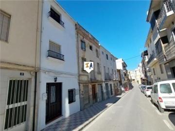 Casa Venta Castillo de Locubín, Castillo de Locubín