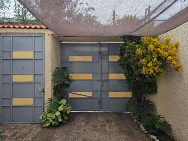 CASA VENTA COMERCIANTES