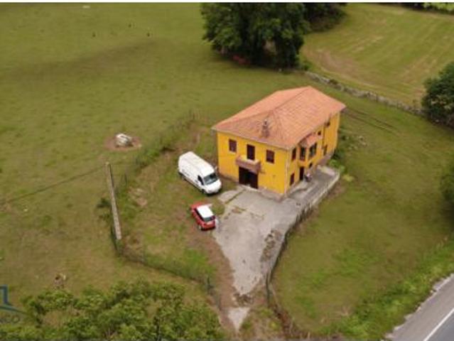 Casa Venta Corvera de Toranzo, Prases