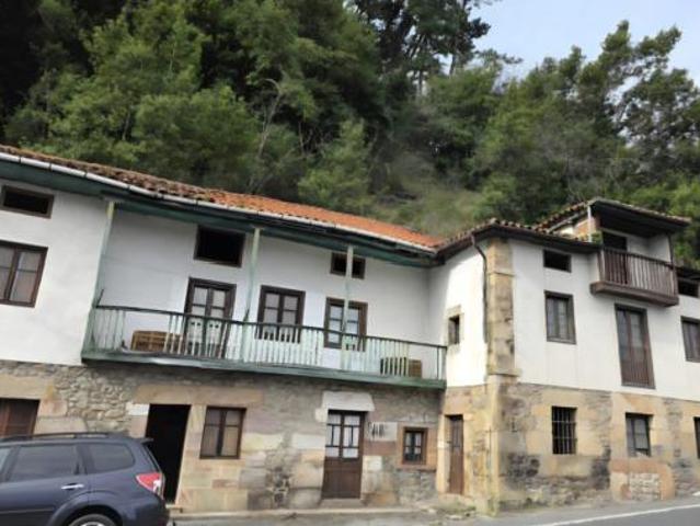 Casa Venta Corvera de Toranzo, Prases