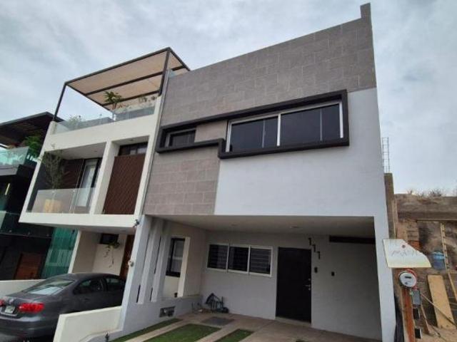 CASA VENTA, COTO SANSARA, ZIMALTÁ RESIDENCIAL, TLAQUEPAQUE, JALISCO