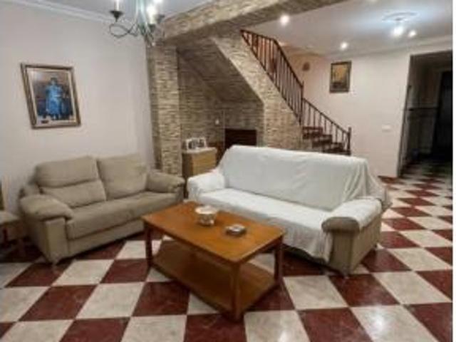 Casa Venta Dos Hermanas, Centro Doña Mercedes