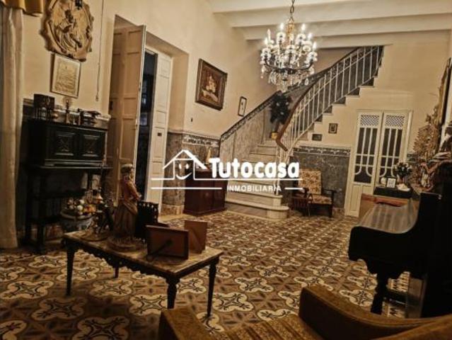 Casa Venta Dos Hermanas, Centro Doña Mercedes