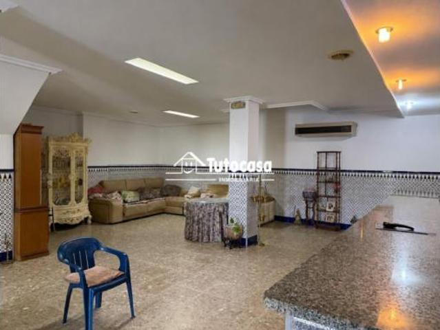 Casa Venta Dos Hermanas, Centro Doña Mercedes