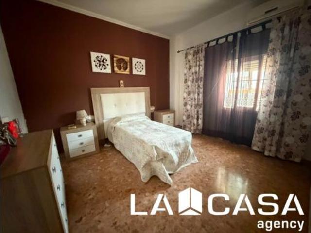 Casa Venta Dos Hermanas, Centro Doña Mercedes