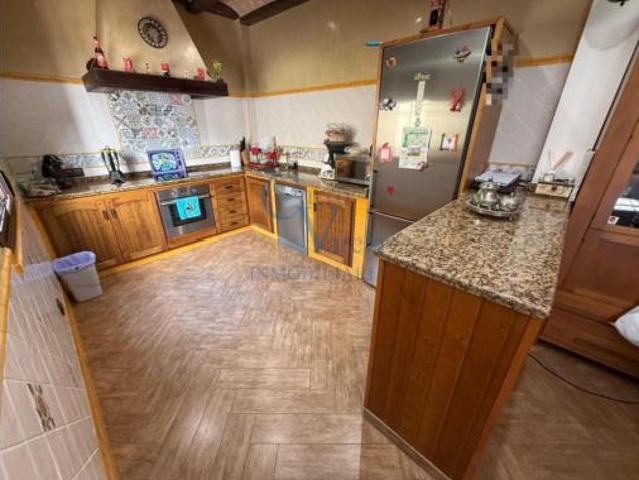 Casa Venta Dos Hermanas, Centro Doña Mercedes