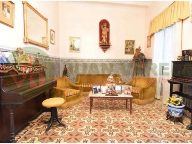 Casa Venta Dos Hermanas, Centro Doña Mercedes