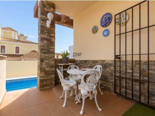 Casa Venta Dos Hermanas, Entrenúcleos
