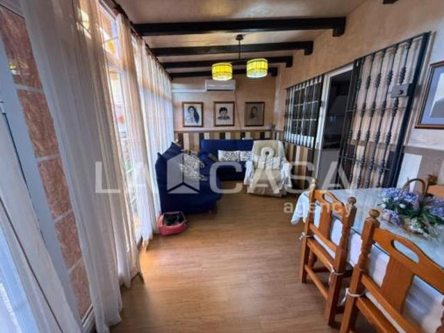 Casa Venta Dos Hermanas, Entrenúcleos