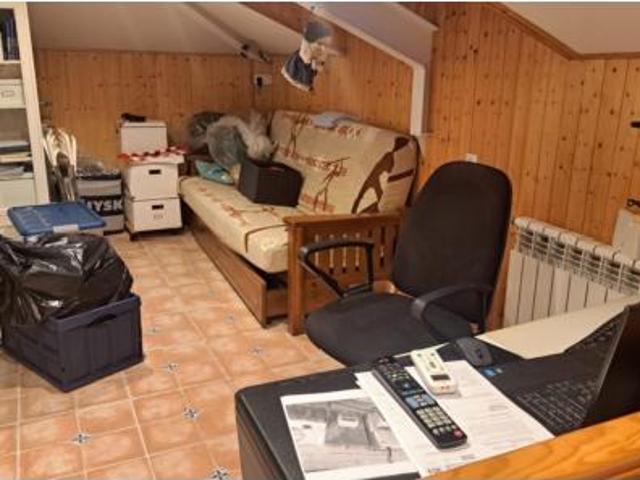 Casa Venta Dos Hermanas, Entrenúcleos