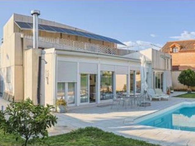 Casa Venta Dos Hermanas, Entrenúcleos
