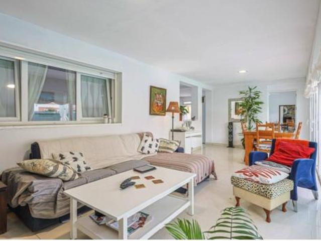 Casa Venta Dos Hermanas, Entrenúcleos
