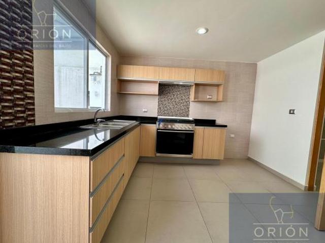 Casa Venta El Pueblito en Condominio con Estudio Corregidora Queretaro