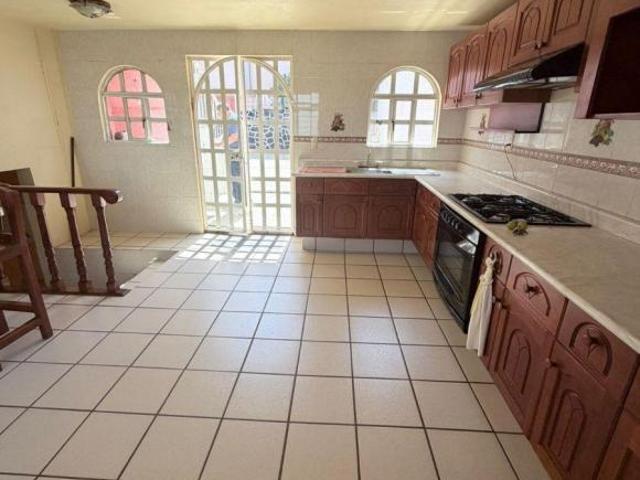 CASA VENTA EN COL. DEL CARMEN, XOCHIMILCO / 264m2
