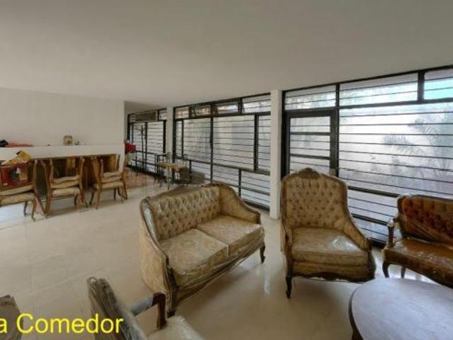 CASA VENTA EN COL. GRANADA / 298m2