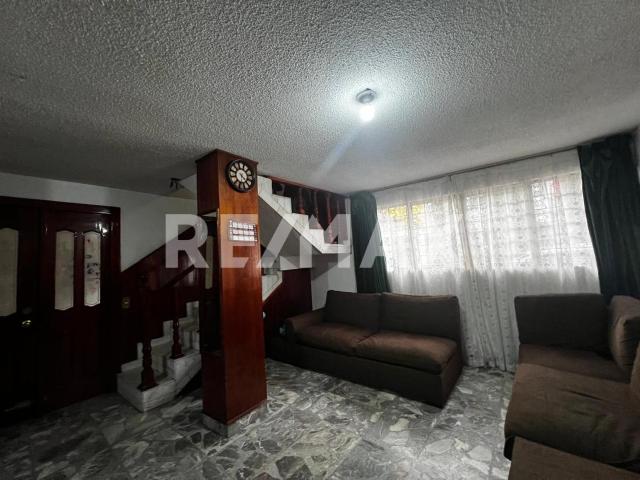 CASA VENTA EN COL. LOMAS DE SAN LORENZO / 240m2