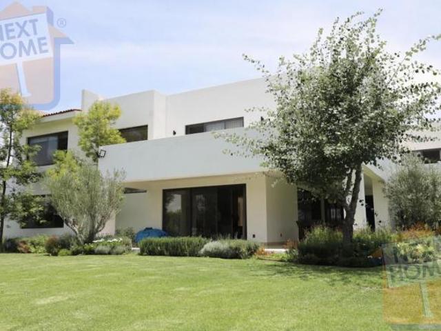 Casa Venta en Fraccionamiento El Campanario