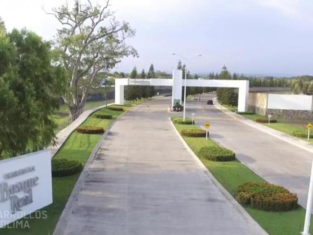 Casa venta FRACC Rsdcl coto privado BOSQUE REAL COLIMA COL JUNTO A PLAZA SENDERA