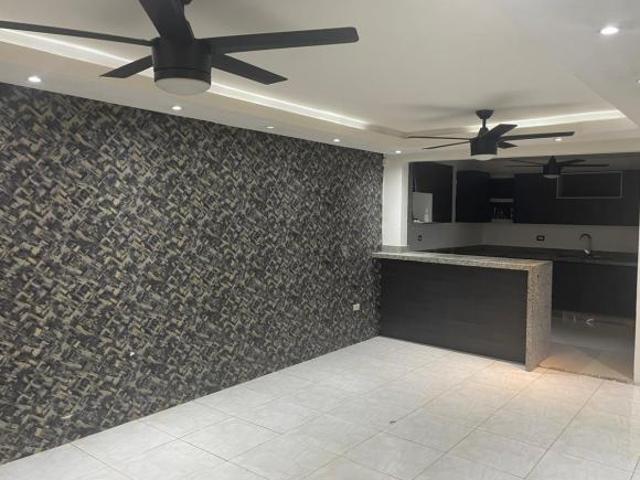 Casa Venta Jardines del Canadá $2,280,000