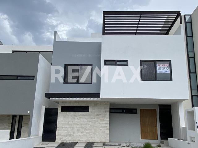 CASA VENTA JICURI ZIBATÁ
