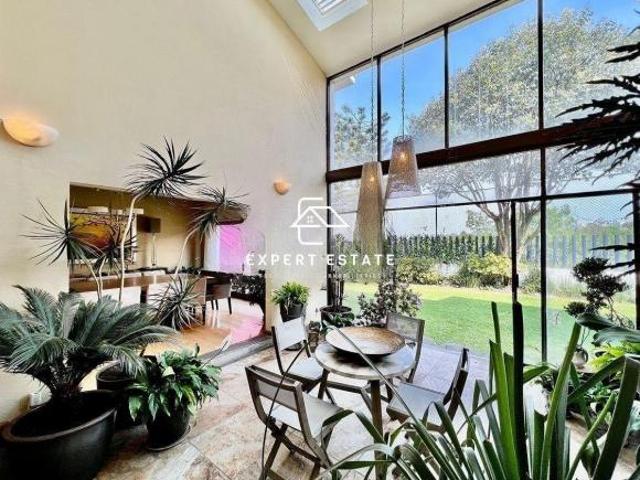 Casa venta LOMAS DE LAS PALMAS Hermosa estilo Barragán en privada y con jardín