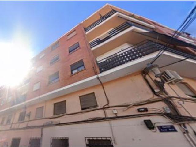 Casa Venta Paterna, Centre
