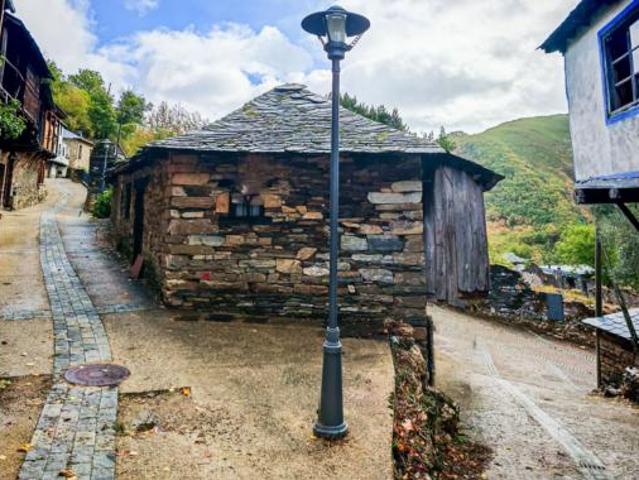 Casa Venta Ponferrada, Flores del Sil La Martina