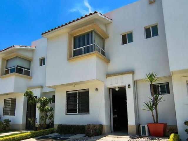 CASA VENTA PORTAL LA LUZ ZONA CENTRO