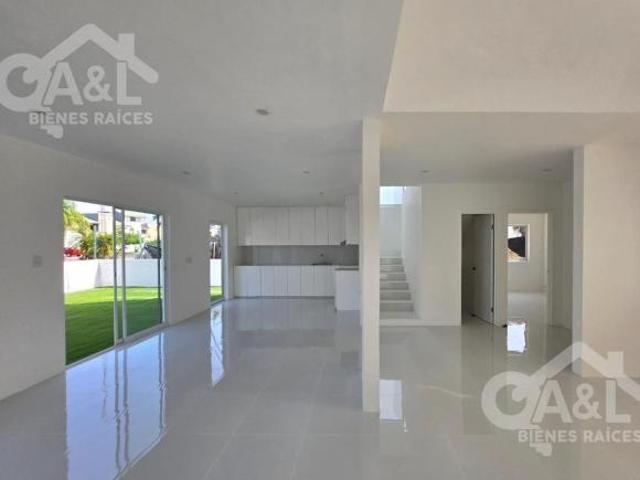 Casa Venta Recamara Planta Baja Fraccionamiento Las Palmas