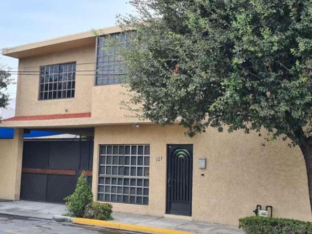 Casa venta, Roble Norte, 4 recámaras y alberca