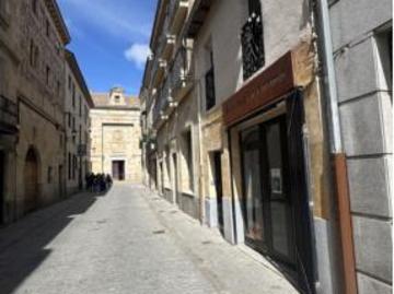 Calle La Latina, Plaza de Colón, Salamanca