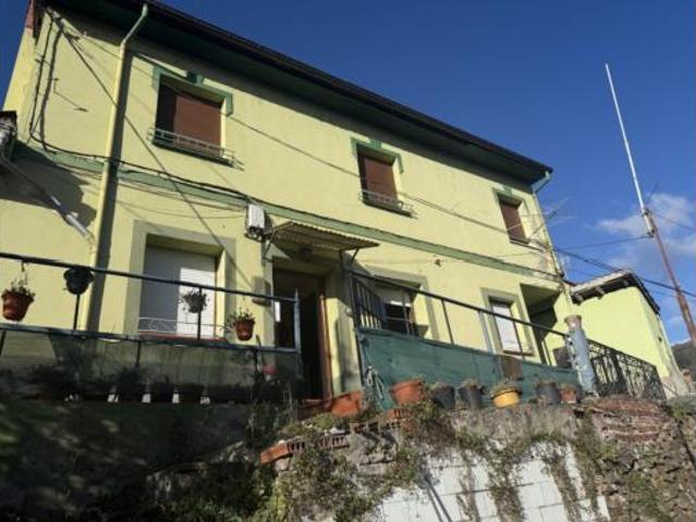 Casa Venta San Martín del Rey Aurelio, Aparadas