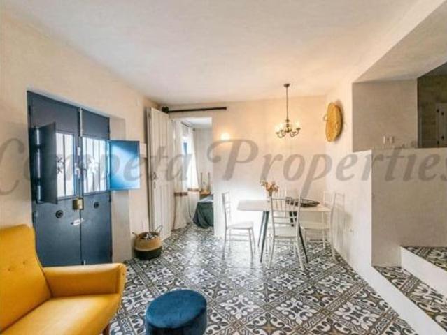 Casa Venta Sayalonga, Corumbela