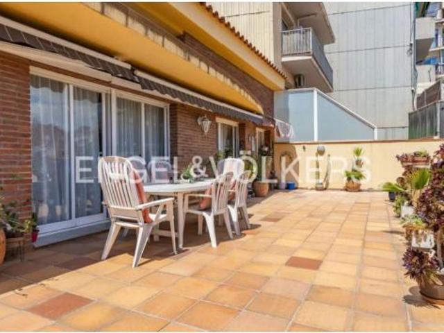 Casa adosada Venta Terrassa, Escola Industrial Plaça de Catalunya