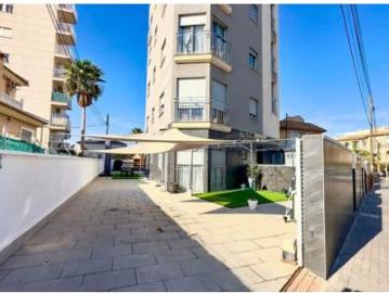 Casa en venta en Calle Marcelina - Ascensor