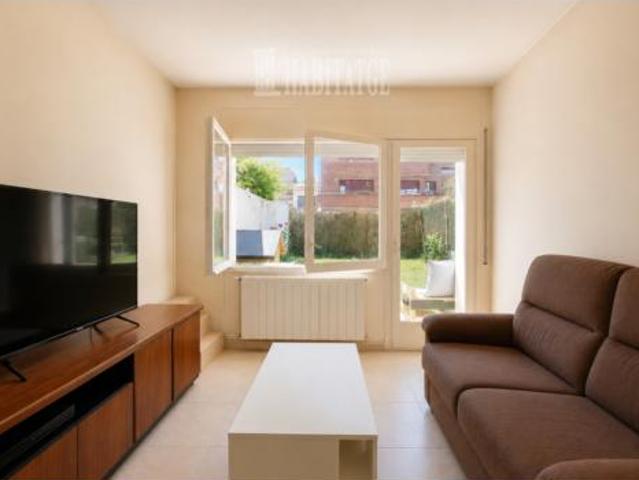 Casa Venta Vic, Estadi Horta Vermella Santa Anna