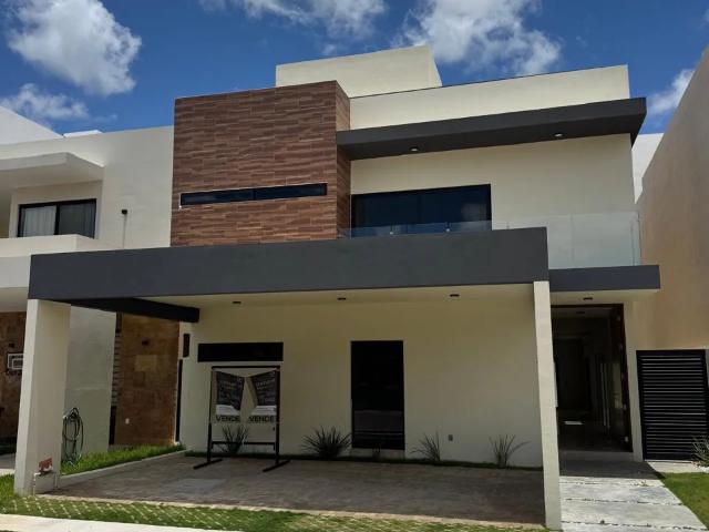 Casa Venta y Renta de 4 recámaras en VIA CUMBRES, Huayacán Cancún | BRISU20