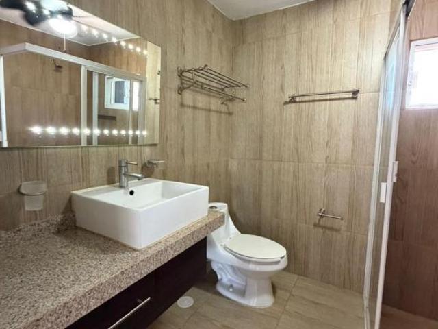 Casa VENTA 2 plantas, 4 habitaciones, totalmente equipada, en Boca del Rio, VER4