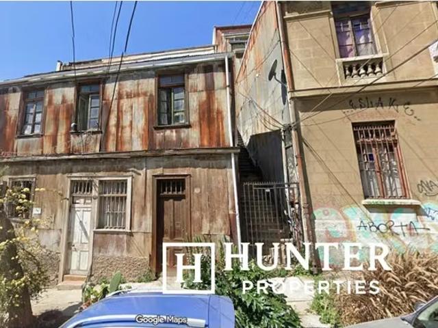Casa venta 4D2B Valparaíso /REMODELACION / subida Ecuador | 4 dormitorios por 1490.00 en Valparaíso