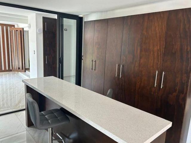 Casa venta/renta en Lomas Hipódromo en CERRADA
