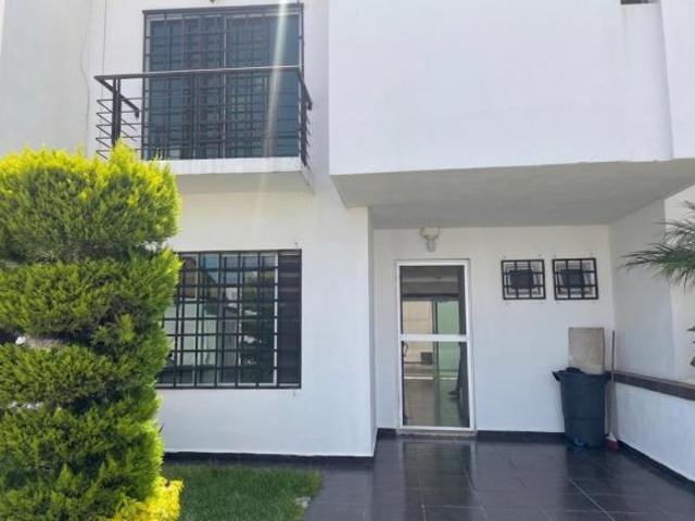 CASA VIENA EN VENTA — BUGAMBILIAS RESIDENCIAL