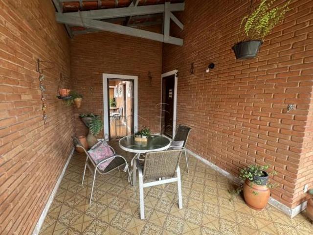 CASA VILA CARMELO BOTUCATU / SP