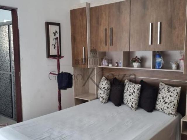 Casa Vila das Flores 3 Dormitórios 200m²