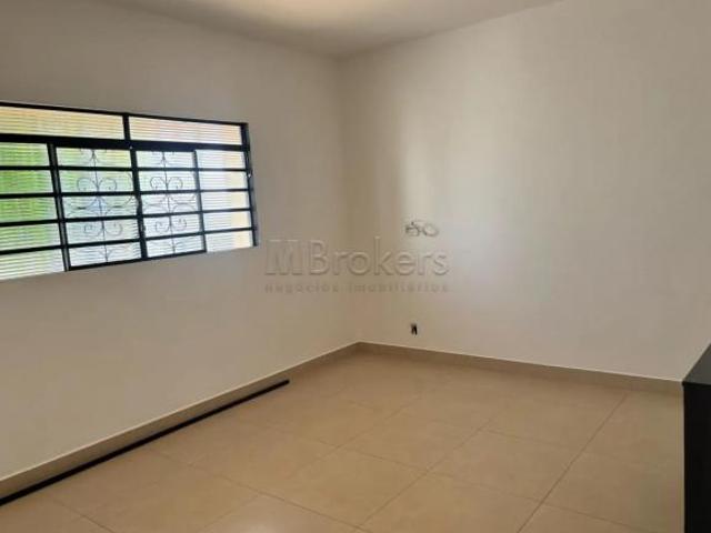 CASA VILA SANTANA BOTUCATU / SP