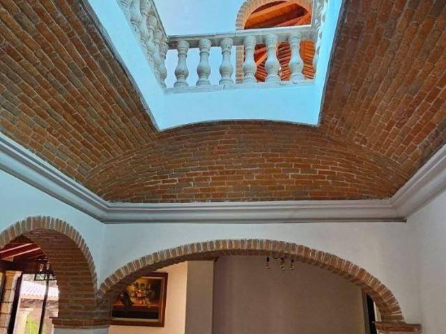 EN RENTA O VENTA IMPECABLE Villa de los Frailes