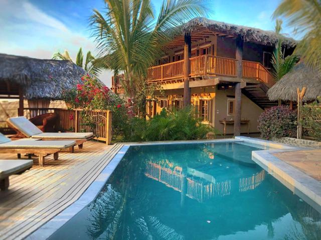 Casa VILLA DEL SOL en ALQUILER en MANCORA con piscina, chef privado y mucho más