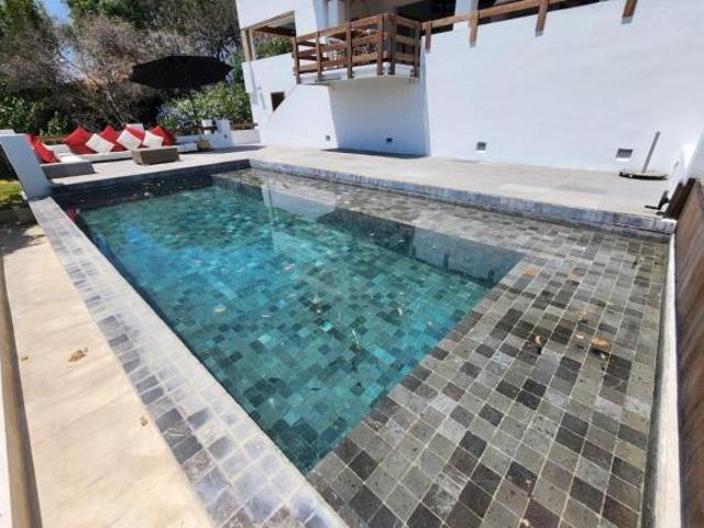 CASA VILLA DOLCEZZA CON PICINA CON REBOSADERO, AMPLIO JARDÍN, AMUEBLADA, EQUIPADA Y HERMOSAS VISTAS