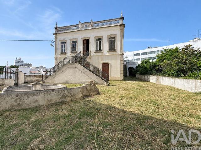 Casa / Villa em Olhão de 261 m²