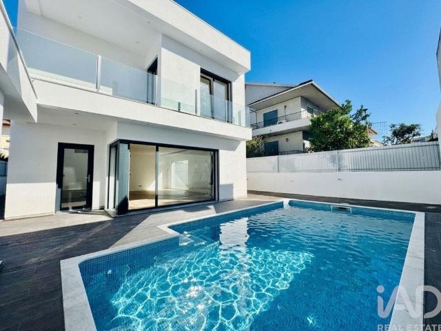 Casa / Villa em Amora de 160,00 m² 160m² Amora