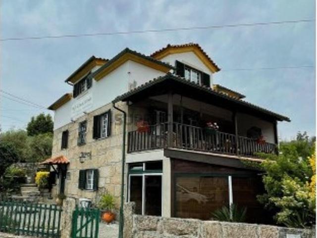Casa / Villa em Canas de Senhorim de 400 m²